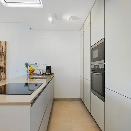 Daire Seaview Reserve - Stunning Lux. *