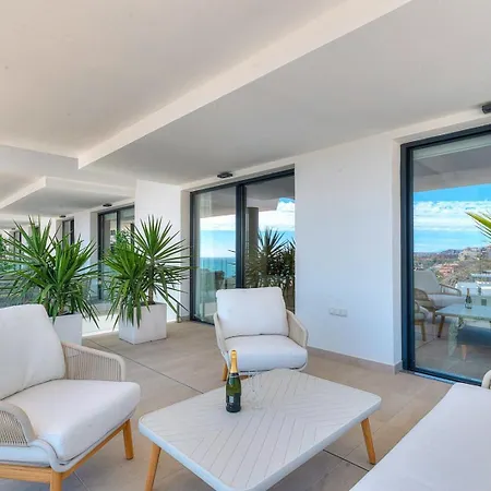 Seaview Reserve - Stunning Lux. Daire