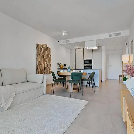 Daire Seaview Reserve - Stunning Lux.